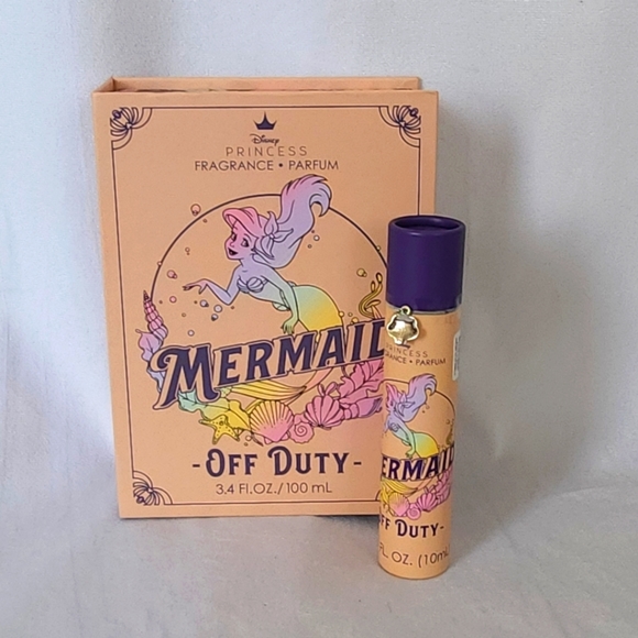 Mermaid Off Duty Ariel - Picture 2 of 3